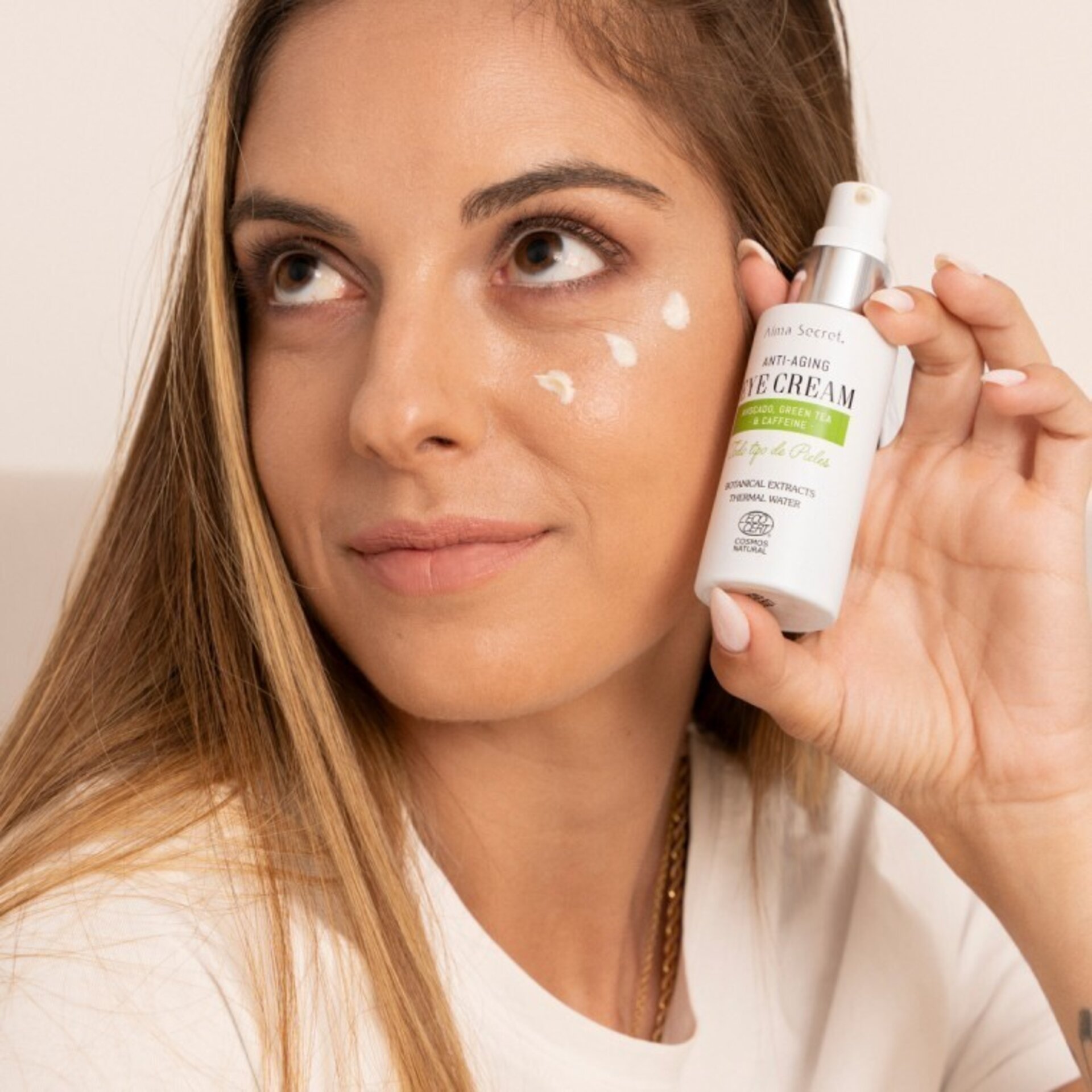 Contorno Ojos Antiedad con Aguacate - 4